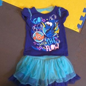Toddler 3T Finding Dory Shirt and Skort Set